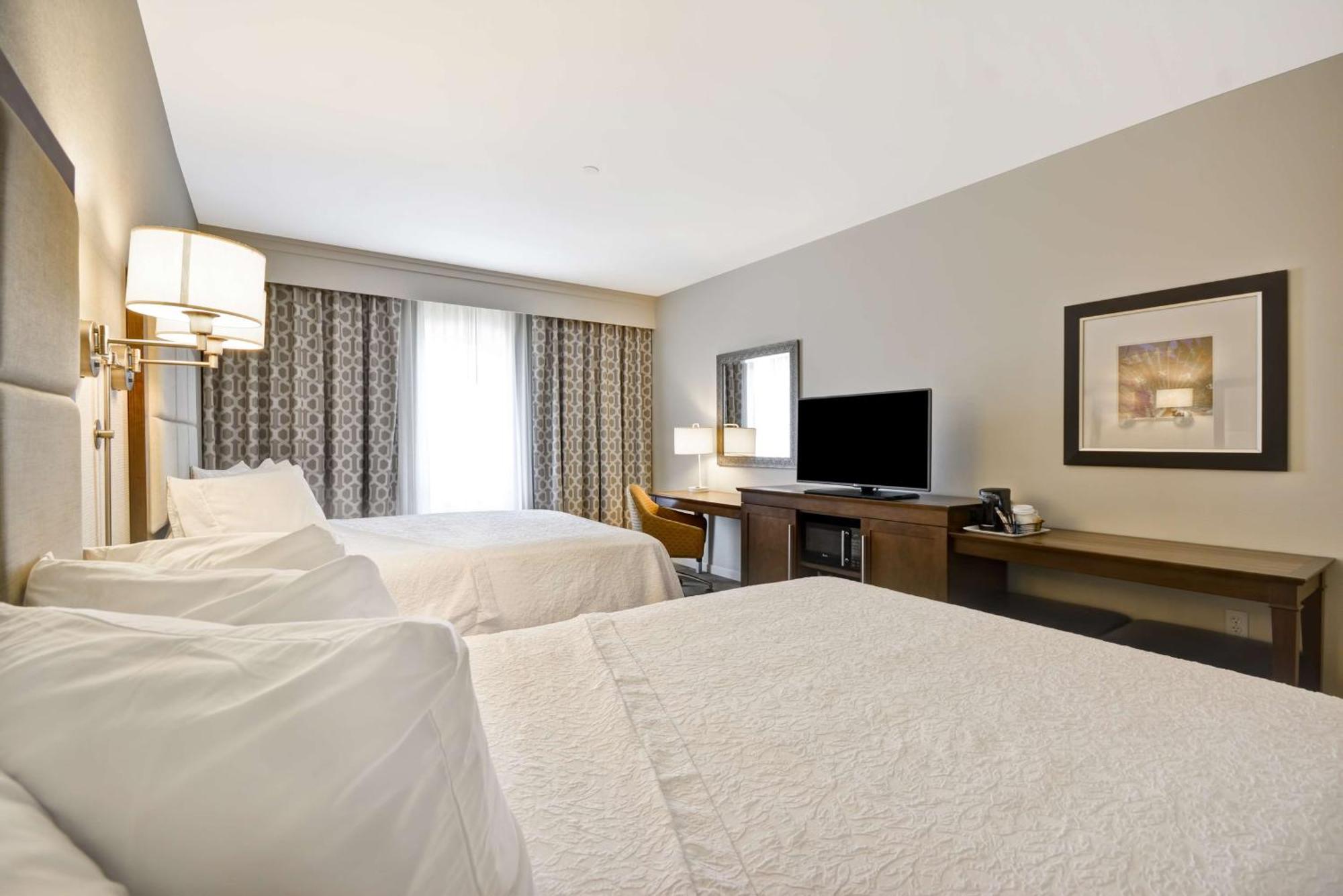 Hampton Inn & Suites Dallas/Plano-East Exterior photo