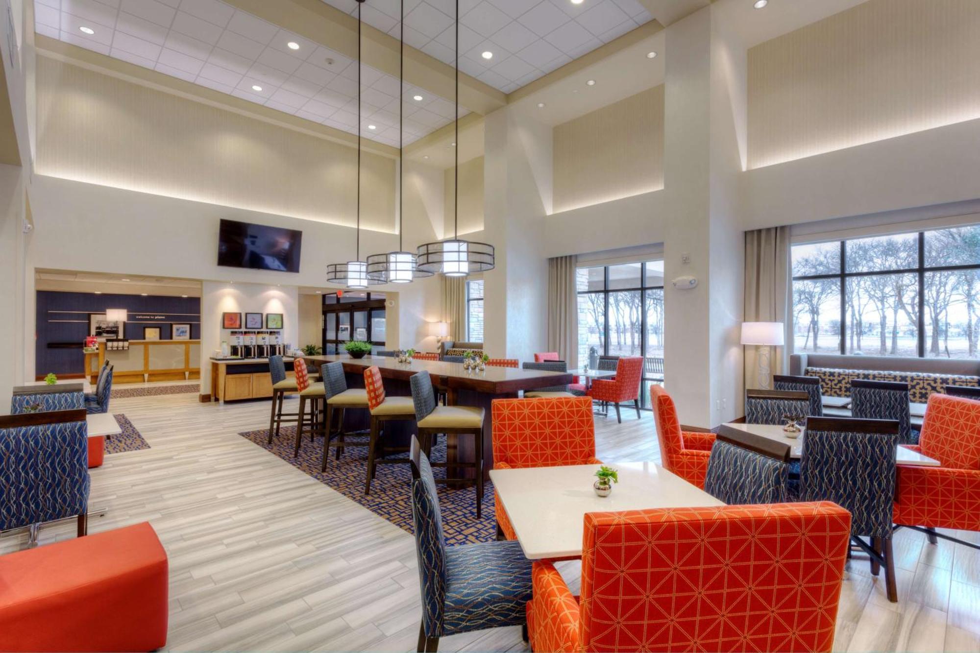 Hampton Inn & Suites Dallas/Plano-East Exterior photo
