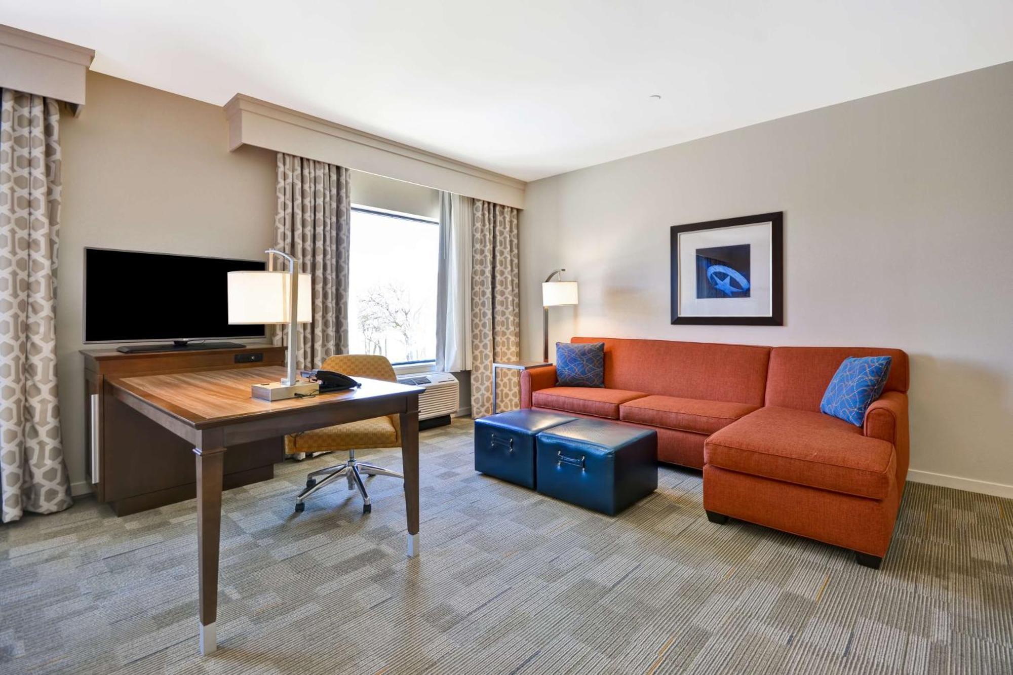 Hampton Inn & Suites Dallas/Plano-East Exterior photo